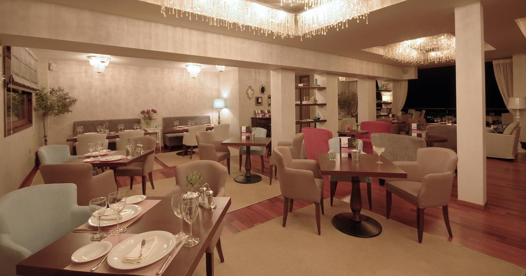 Nepheli Hotel Солун Екстериор снимка