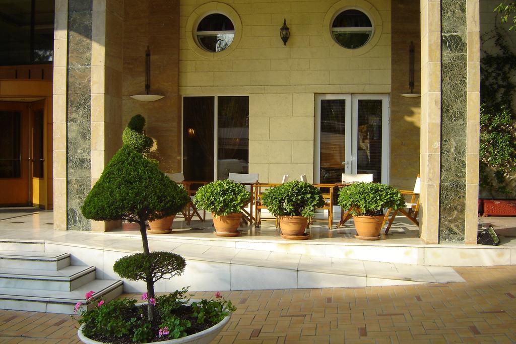 Nepheli Hotel Солун Екстериор снимка
