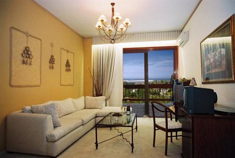 Nepheli Hotel Солун Екстериор снимка